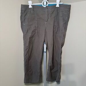 Kuhl Kendra Capri Pants Women’s‎ size 12 gray outdoor hiking